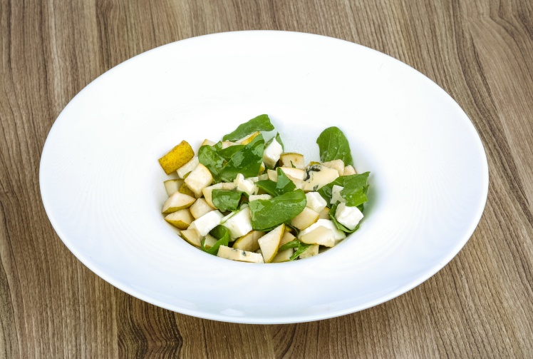 Pear and cheese salad